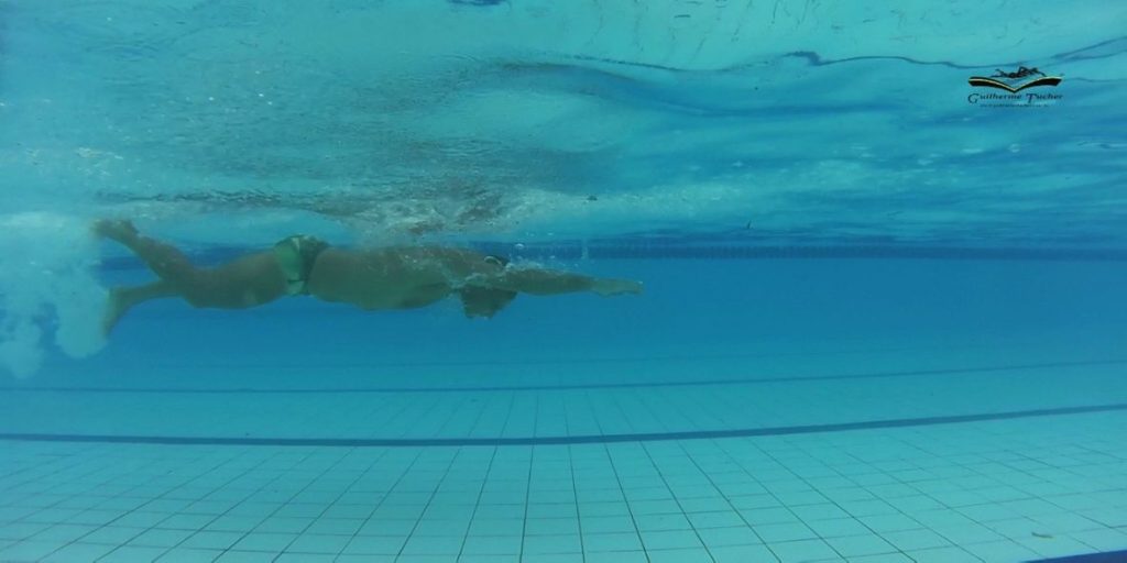 exercício de pernada na natação