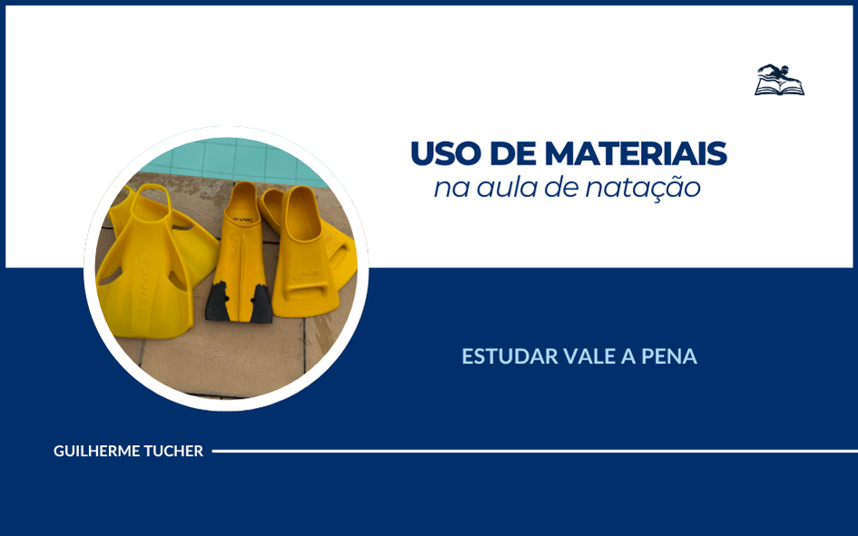 Professor de natação utilizando materiais didáticos com alunos na piscina